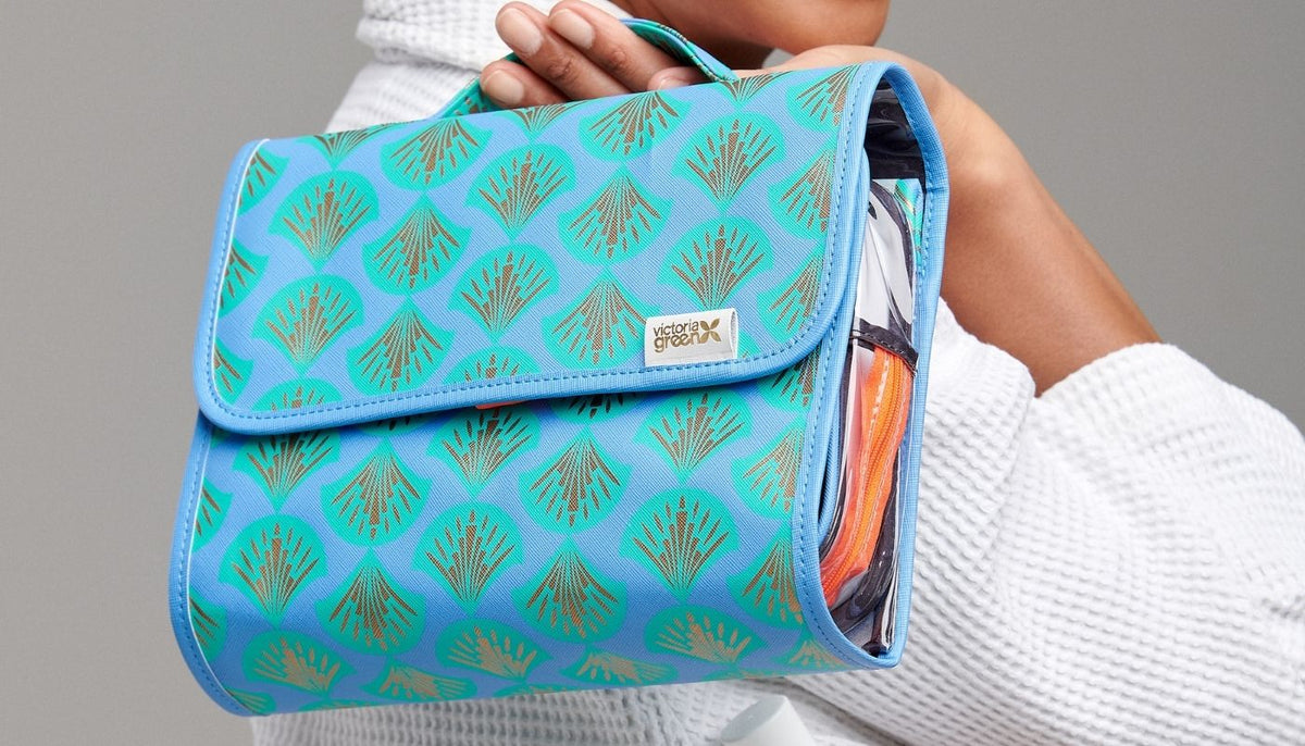 5 reasons Emma is the best hanging wash bag for women