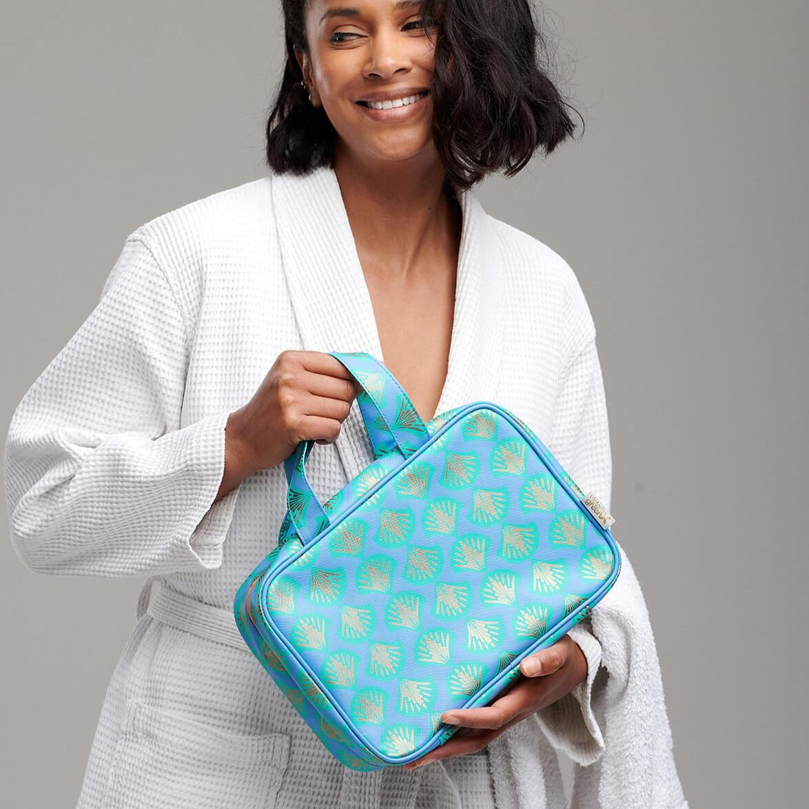 Faith' Large Wash Bag in Shell Aqua | Victoria Green